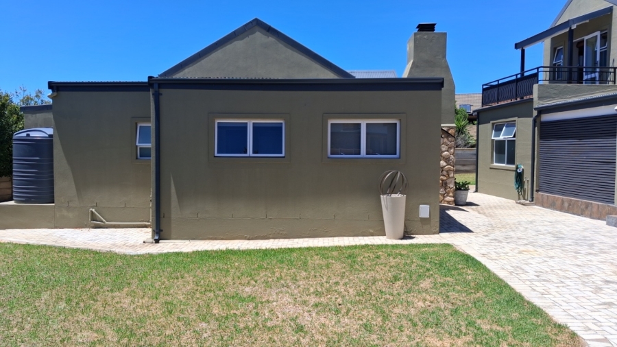 6 Bedroom Property for Sale in Stilbaai Wes Western Cape